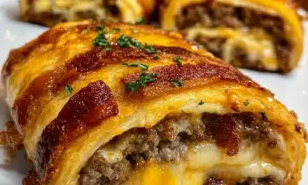 Garlic Butter Bacon Cheeseburger Rollups: A Quick and Tasty Treat