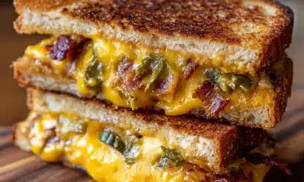 Pickle and Bacon Grilled Cheese: A Comforting Lunchtime Delight