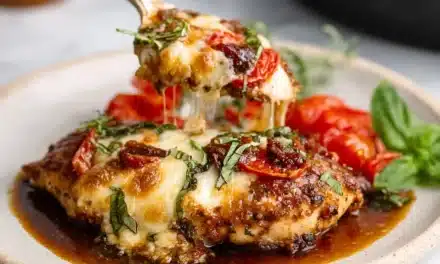 Balsamic Baked Chicken Breast with Mozzarella Cheese: A Quick and Delicious Dinner