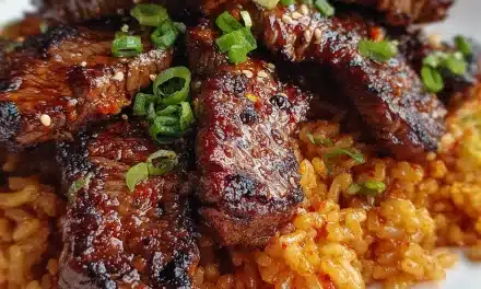 Caramelized Korean Steak in Creamy Gochujang Sauce over Spicy Rice – A Flavorful 30-Minute Meal