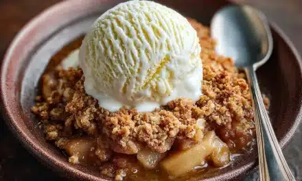 Vegan Apple Crisp: A Delectable Dessert