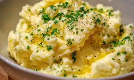 Crockpot Mashed Potatoes: Restaurant-Quality Family Favorite
