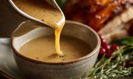 Thanksgiving Gravy: A Comforting Classic in Just 30 Minutes