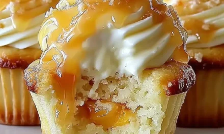 Honey Peach Cream Cheese Cupcakes – A Delightful Treat