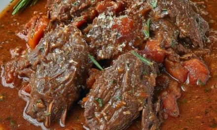 Slow-Cooked Italian Pot Roast (Stracotto) – Tender, Flavorful, and Irresistible