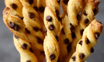 Chocolate Chip Cookie Dough Twists – A Delightful Family-Style Twist