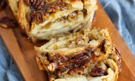 Maple Caramel Pecan Sticky Babka – A Magical 10-Minute Delight