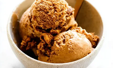 Gingerbread Ice Cream: The Simple, Traditional Treat You’ll Love