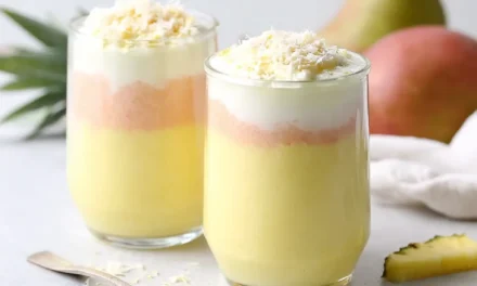 Anti-Inflammatory Pineapple Smoothie: A Refreshing and Healthy Treat