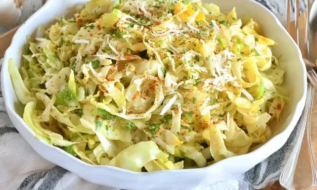 Garlic Butter Cabbage Noodles: A Flavorful 15-Minute Meal