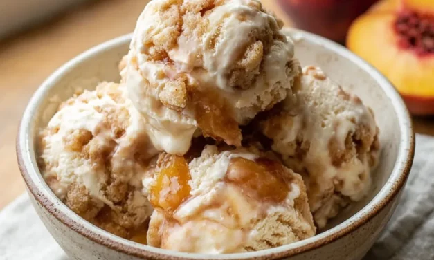 Homemade Peach Cobbler Ice Cream