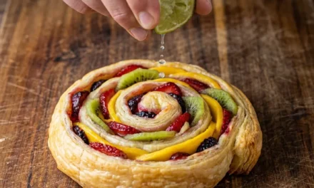 Fruit Pizza Roll-Up: A Fun and Colorful Dessert Delight