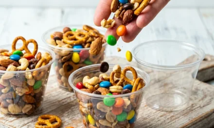 Trail Mix Snack Cups: A Fun and Nutritious Snack Idea